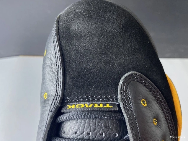 One Kick Jordan 13 Air AR4390-035 Oregon Retro High League 0803